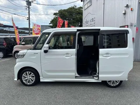 Suzuki Spacia Custom