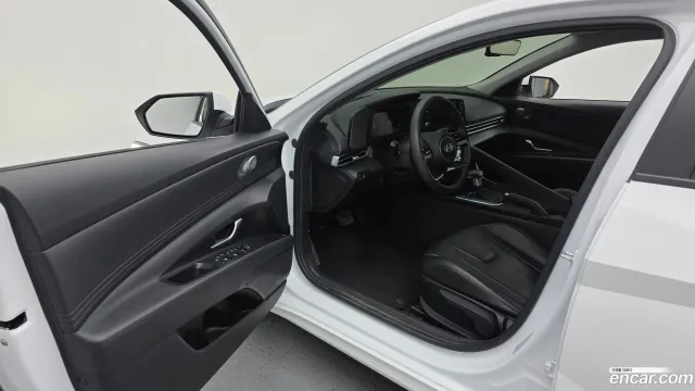 Hyundai Elantra (Avante)