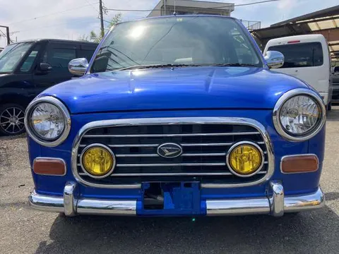 Daihatsu Mira Gino
