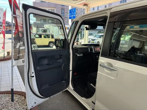 Toyota Pixis Mega