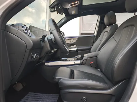 Mercedes-Benz Mercedes-Benz GLB