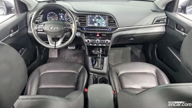Hyundai Elantra (Avante)