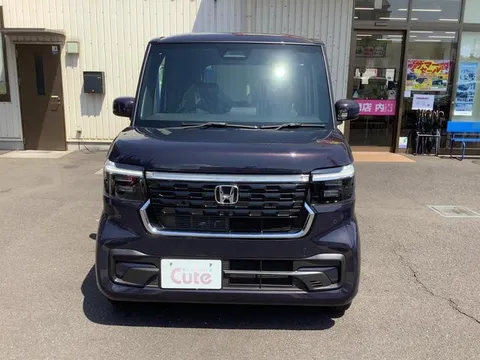 Honda N-BOX Custom