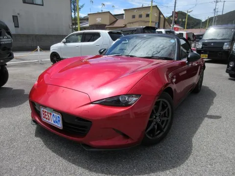 Mazda MX-5 (Roadster)