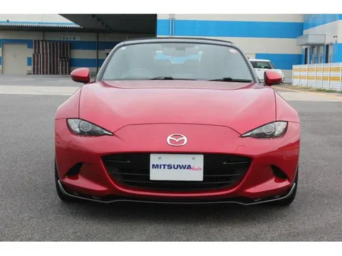 Mazda MX-5 (Roadster)