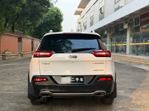 Jeep Cherokee