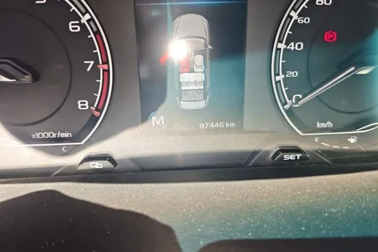 Geely Binray