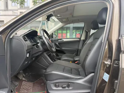 Volkswagen Tiguan L