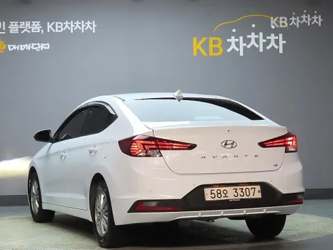 Hyundai Elantra (Avante)