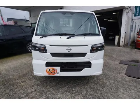 Nissan Clipper Truck