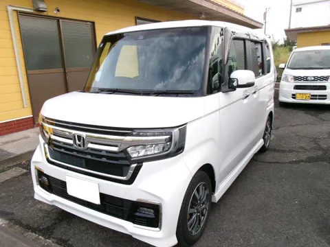 Honda N-BOX Custom