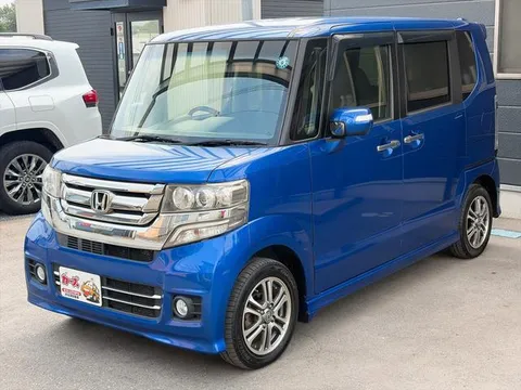 Honda N-BOX Custom