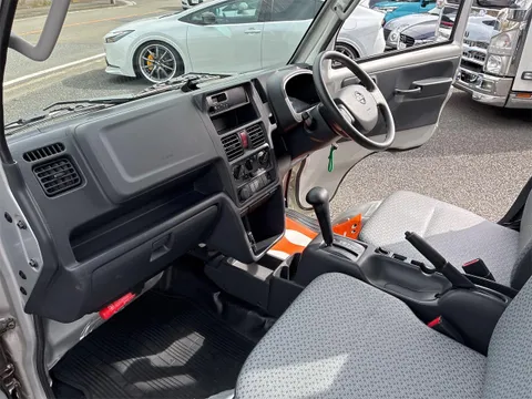 Nissan Clipper Truck