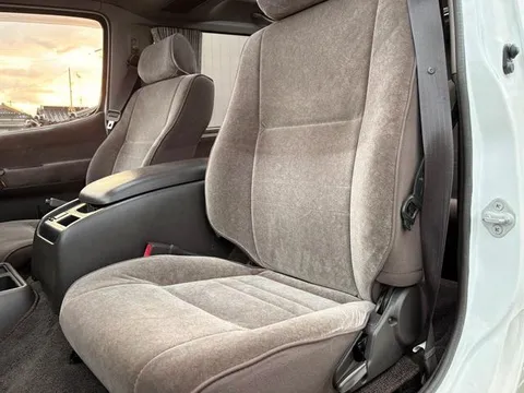 Toyota HiAce Wagon