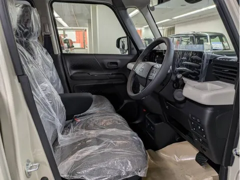 Mitsubishi Delica Mini