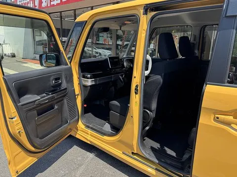 Suzuki Spacia Custom