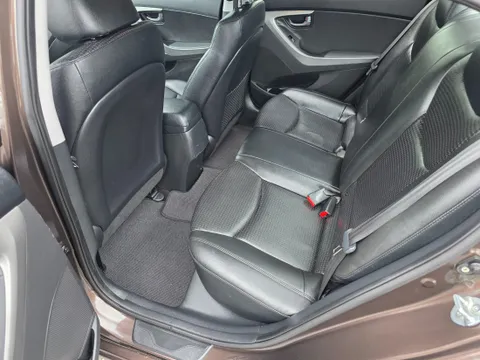 Hyundai Elantra (Avante)