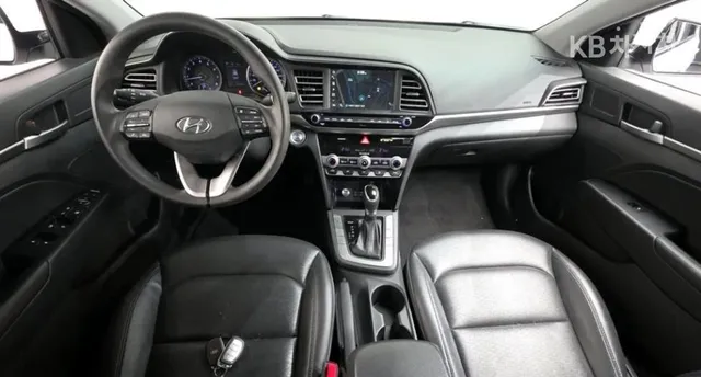 Hyundai Elantra (Avante)