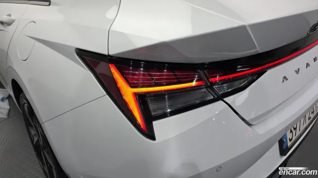 Hyundai Elantra (Avante)