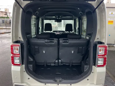 Toyota Pixis Mega