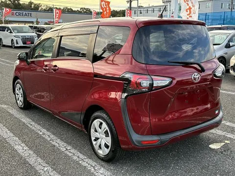 Toyota Sienta