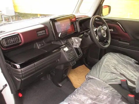 Suzuki Spacia Custom