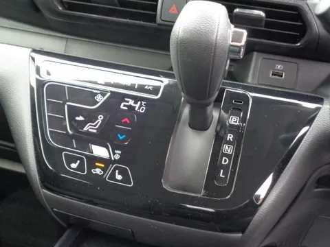 Mitsubishi eK X