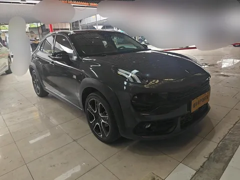 Lynk & Co 02