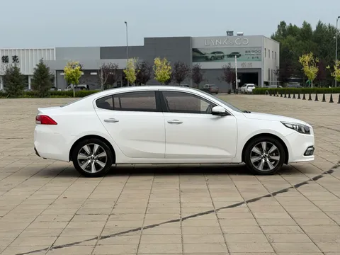 Kia K4