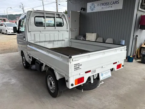 Nissan Clipper Truck