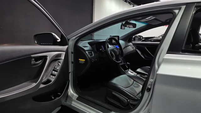 Hyundai Elantra (Avante)
