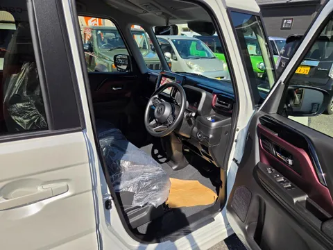 Suzuki Spacia Custom