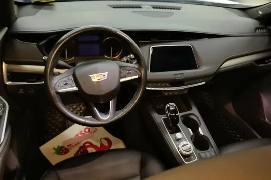 Cadillac XT4