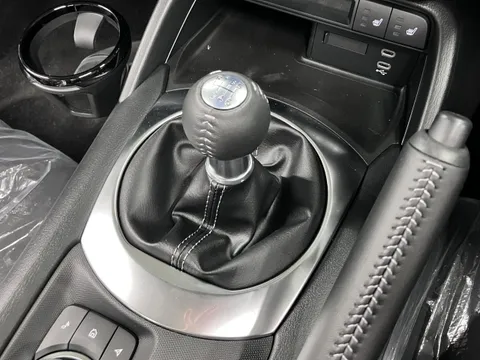 Mazda MX-5 (Roadster)