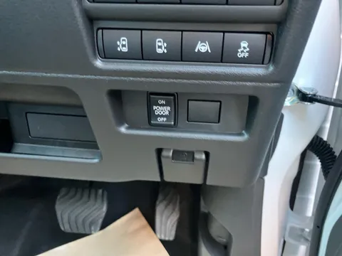 Mitsubishi Delica Mini