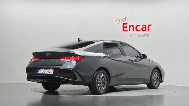 Hyundai Elantra (Avante)