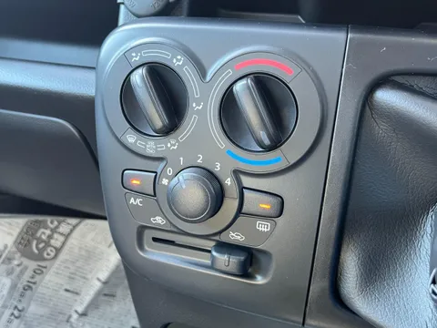 Nissan Clipper Van