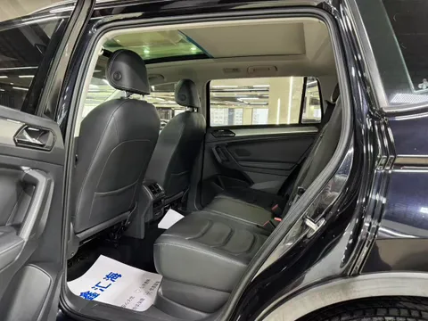 Volkswagen Tiguan L