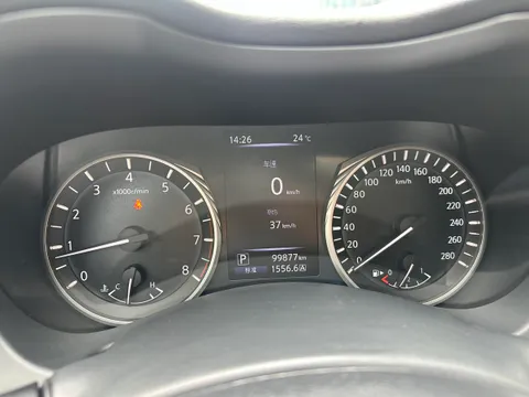 Infiniti Q50L