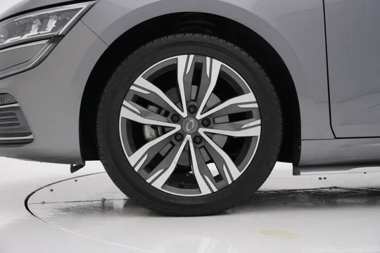 Renault Talisman (SM6)