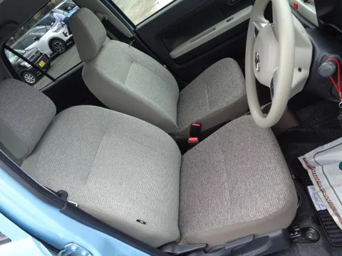 Daihatsu Mira Tocot