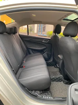 Roewe i5