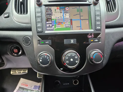 Kia Cerato (Forte)