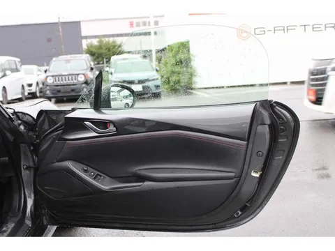 Mazda MX-5 (Roadster)