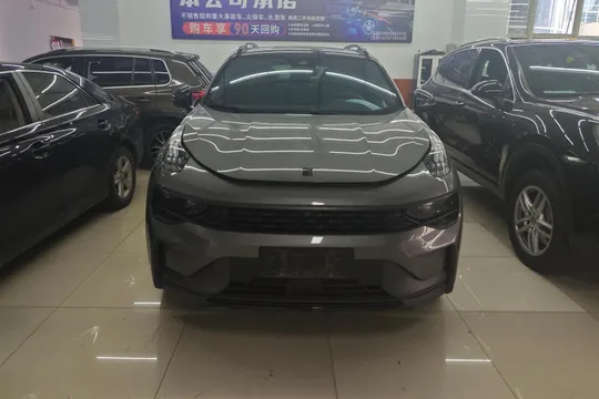 Lynk & Co 01