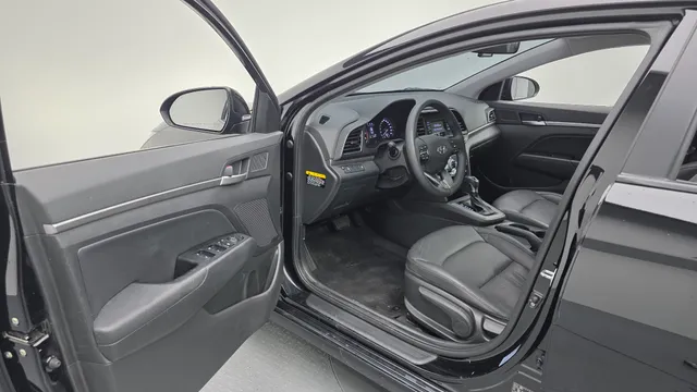 Hyundai Elantra (Avante)