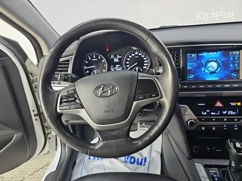 Hyundai Elantra (Avante)