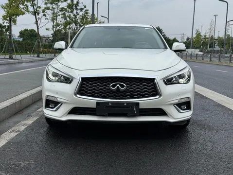 Infiniti Q50L
