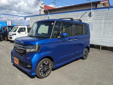 Honda N-BOX Custom