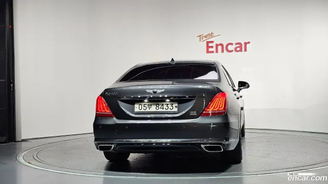 Genesis G90 (EQ900)